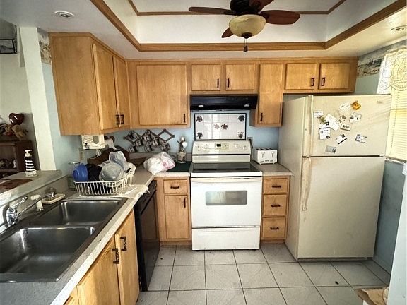 4th image of 2123 Golfside Village Dr