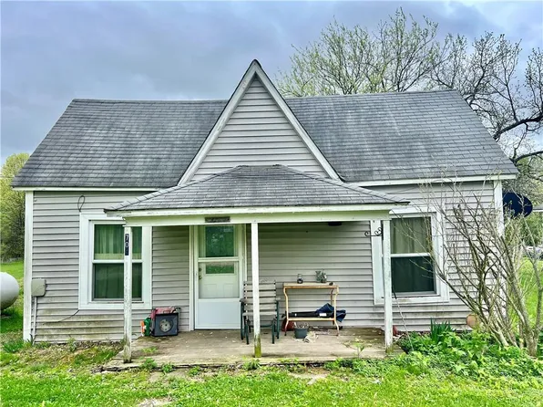 704 Grant St, Spickard, MO 64679