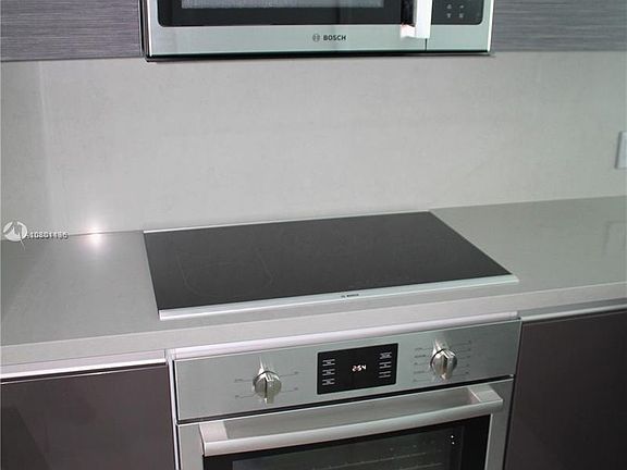 4th image of 1080 Brickell Ave Unit 711