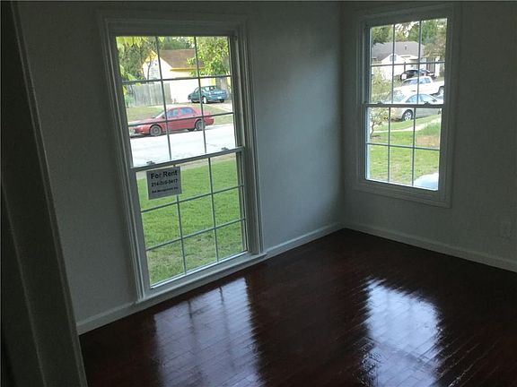 3rd image of 628 Cedar Dr