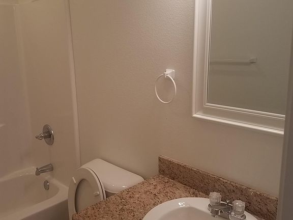 4th image of 1618 S Avenue G #A