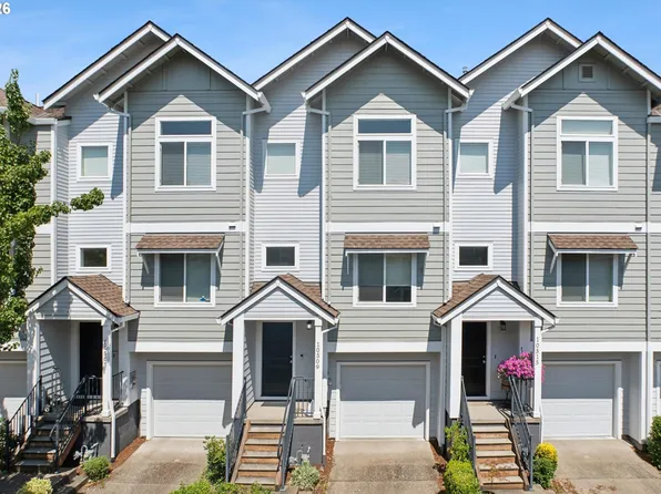 10509 NE Park Ridge Way, Hillsboro, OR 97006