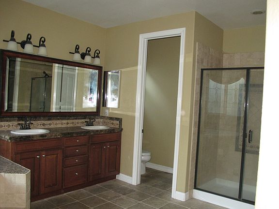 5th image of 16489 Gala Ave
