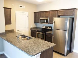14110 Sunflower Ct UNIT 201, Urbandale, IA 50323