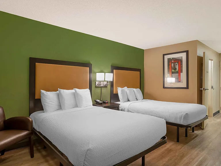 Studio Suite - 2 Full Beds
