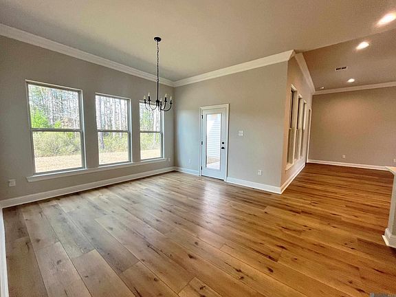 4th image of 8849 Lyndanne Dr