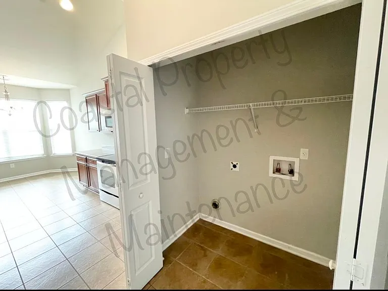 135 Carolina Oaks Dr — Photo 8