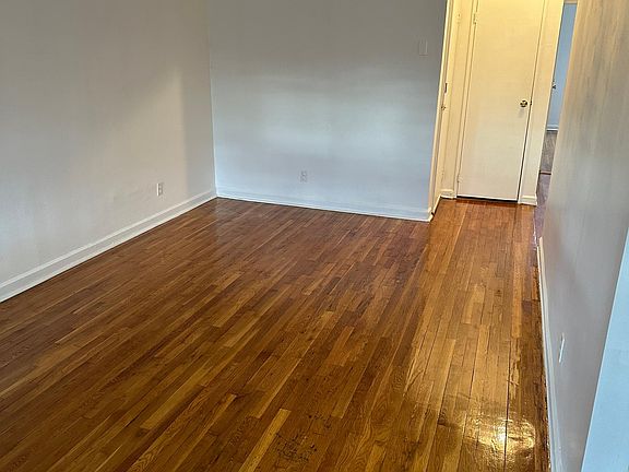 4th image of 1025 E 104th St #2