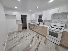 1283 Broadway