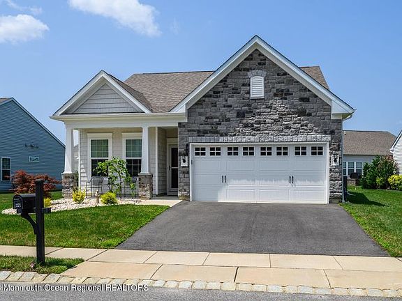 3rd image of 27 Addlestone Ln