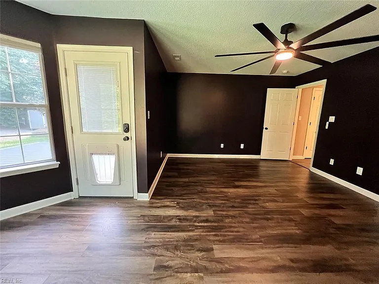 120 Misty Ridge Ln — Photo 23