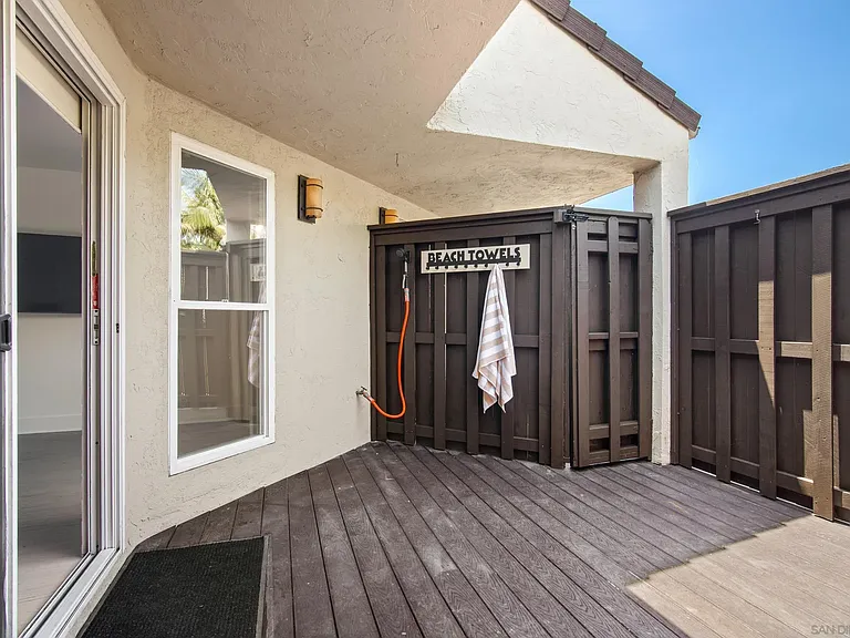 2452 Azure Coast Dr — Photo 24