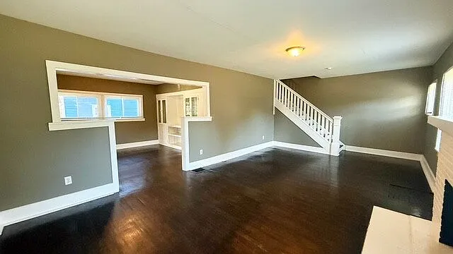 3370 N College Ave — Photo 2
