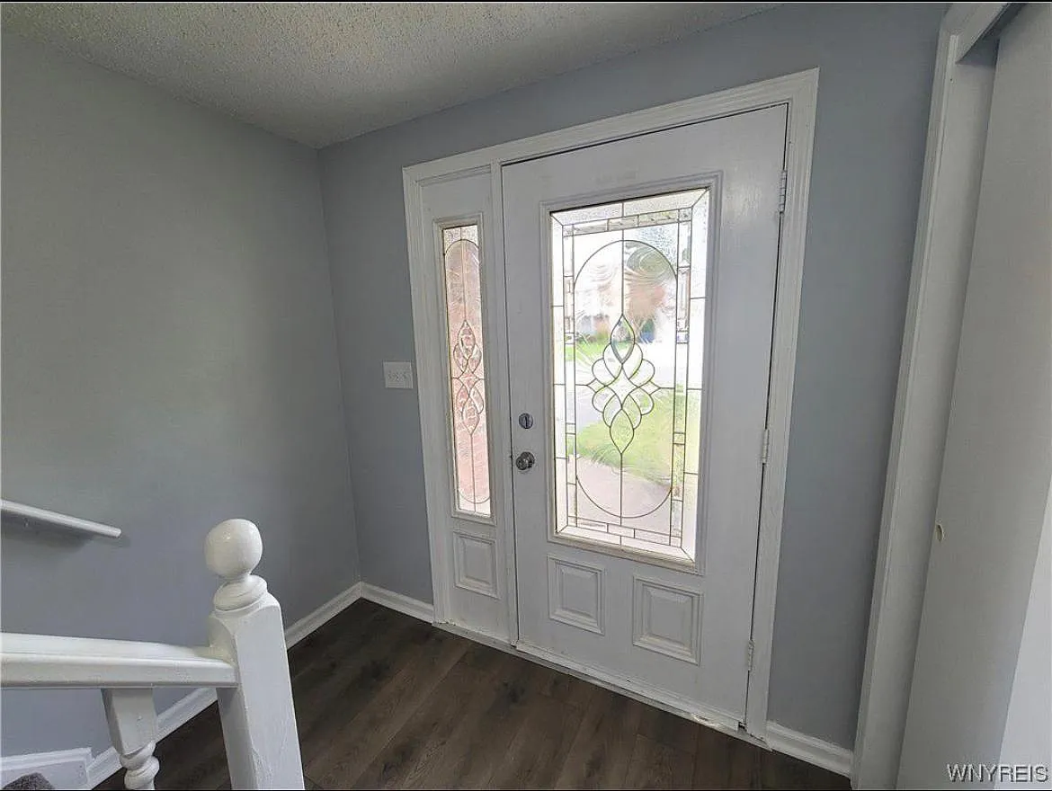 48 Taverly Dr — Photo 4
