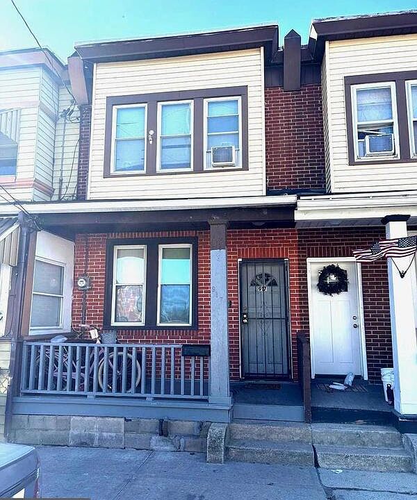 1st image of 917 Koehler St