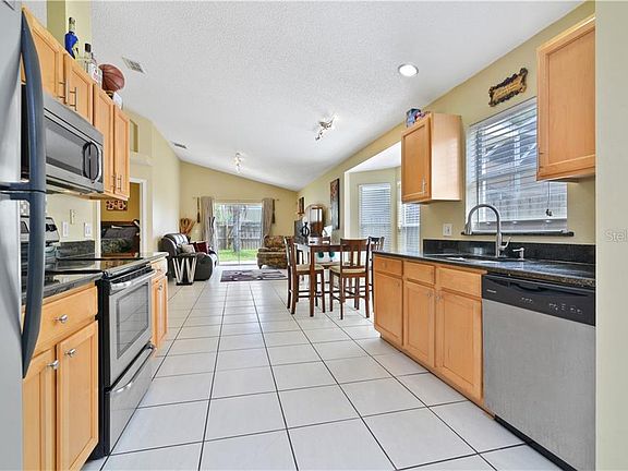5th image of 459 Canary Island Cir