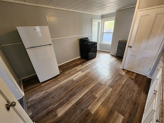 3rd image of 6 Zimmer Ave Floor 2