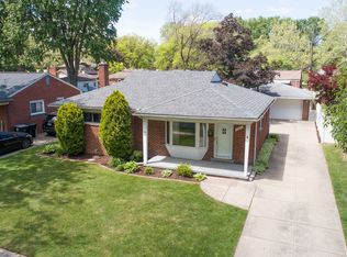 9085 Brentwood St, Livonia, MI 48150