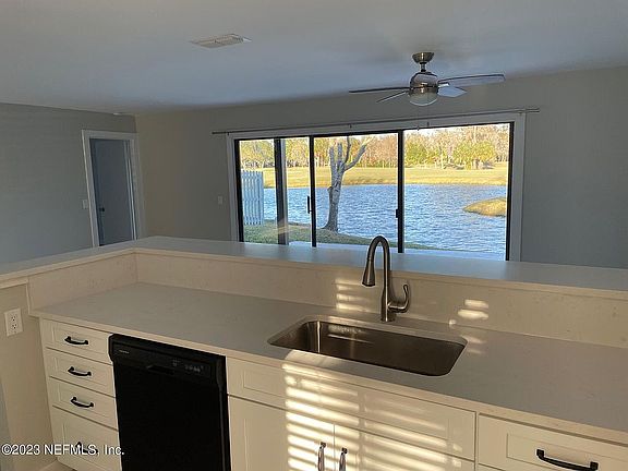 2nd image of 160 Bermuda Ct