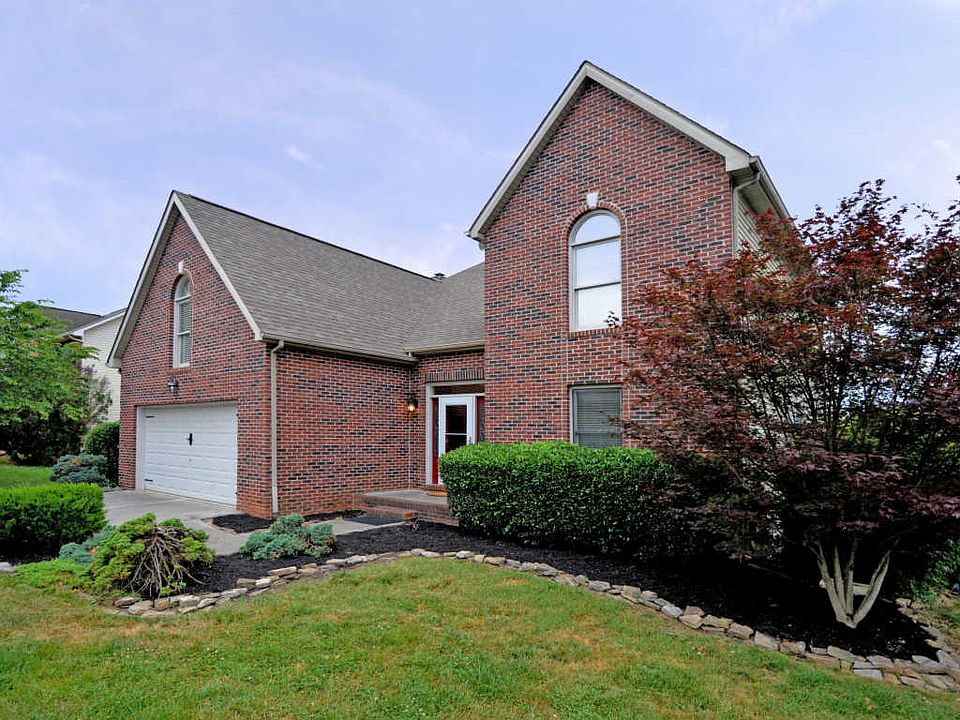 1st image of 10116 Delle Meade Dr