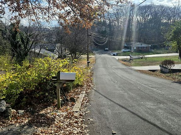 4th image of 1908 Main Dr