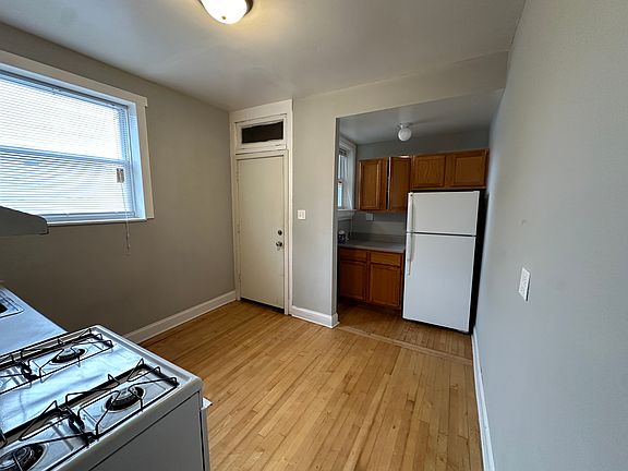 5th image of 5219 N Christiana Ave APT 3R