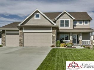 1455 S Lenox Cir, Council Bluffs, IA 51503