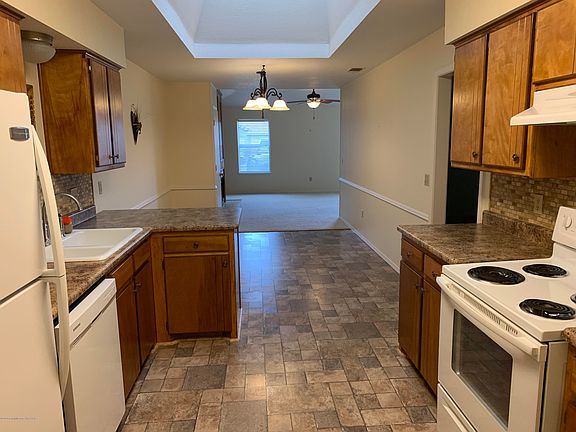 5th image of 5909 Fordham Dr