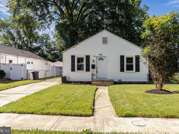 925 Barron Ave, Baltimore, MD 21221