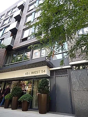 Rented by RELO REDAC INC. | media 64