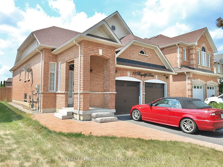 88 Baycliffe Dr — Photo 2