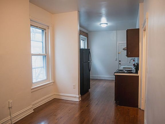 5th image of 622 Chew St #2