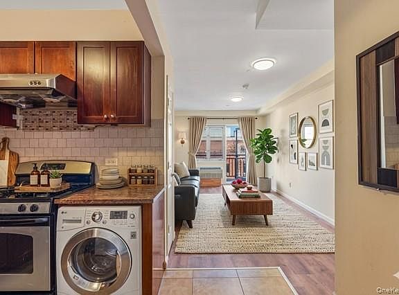 5th image of 7133 162nd Street #4B