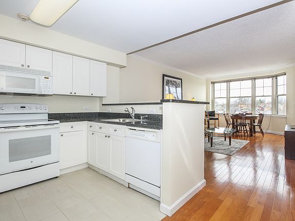 5th image of 300 Mamaroneck Ave APT 420