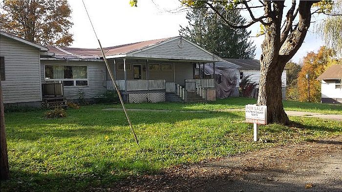 2nd image of 111 Jackson St