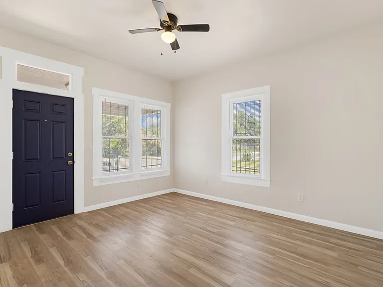 1710 N Navidad St — Photo 5