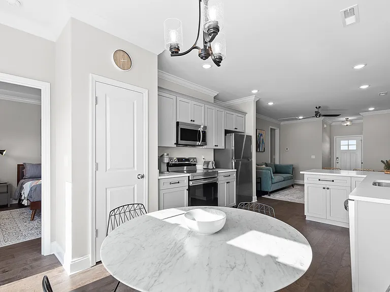 658 Bellingham Dr NE — Photo 15