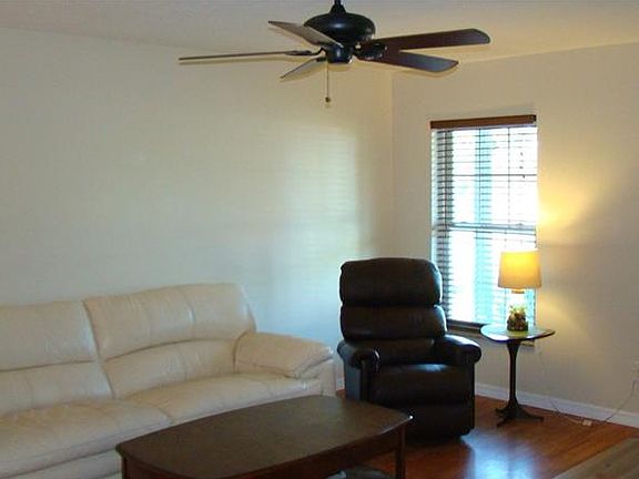2nd image of 633 E Helm Way