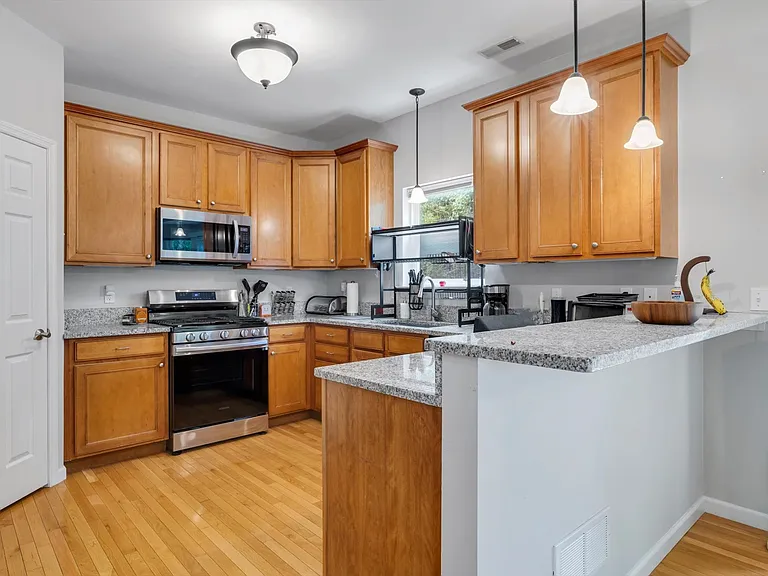 8018 Presidio Ct — Photo 7