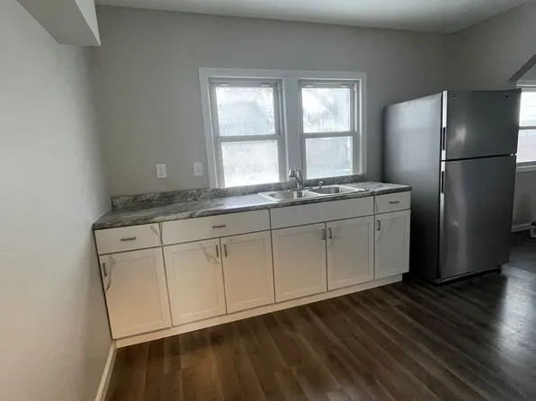 335 Eldora Rd, Hudson, IA 50643