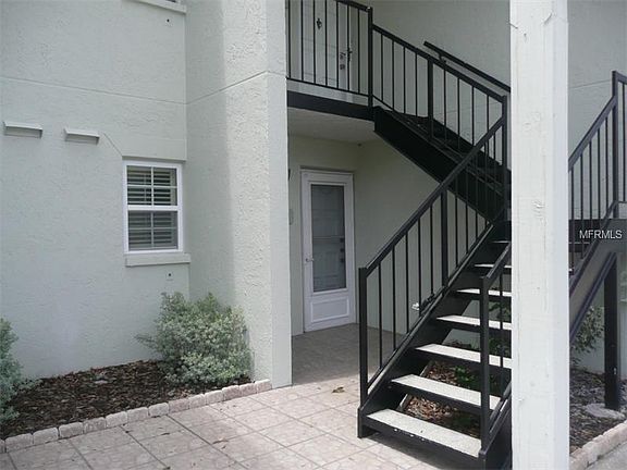 2nd image of 3823 N Oak Dr #K4-1