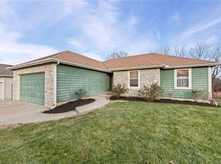 4923 Parkway Dr, Leavenworth, KS 66048