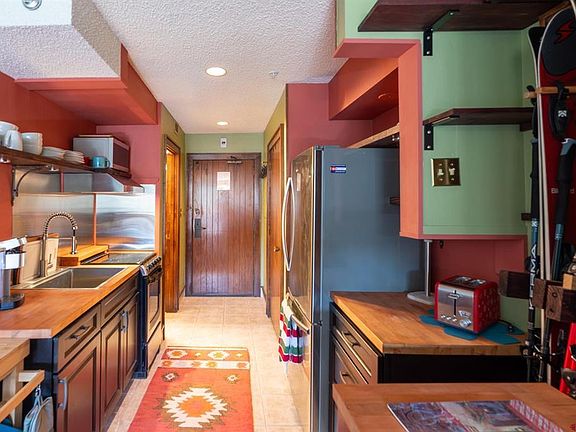 4th image of 314 N Tamarron Drive #420
