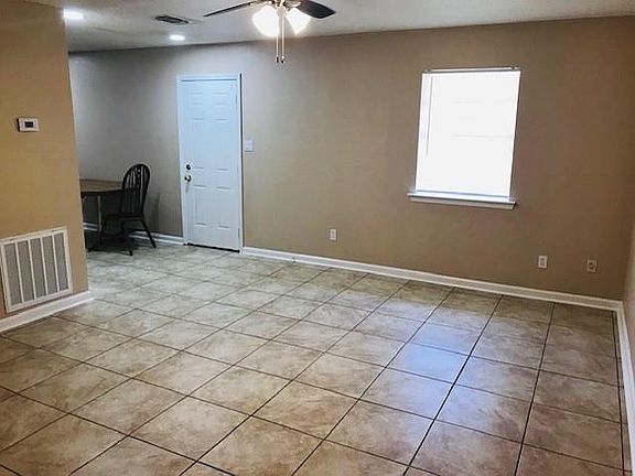 3rd image of 1952 Jasper Ln