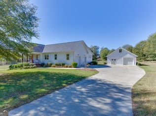 182 Farm Hill Dr, Clarkesville, GA 30523