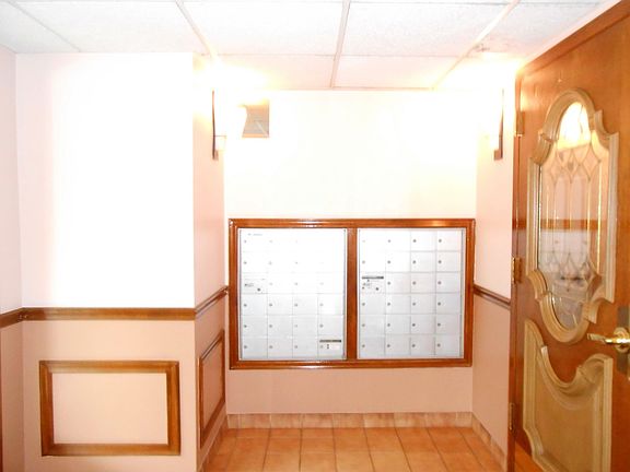 5th image of 6433 W Belle Plaine Ave APT 303