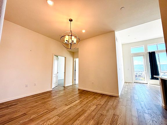 2nd image of 241 Llano De Los Robles Ave Unit 10