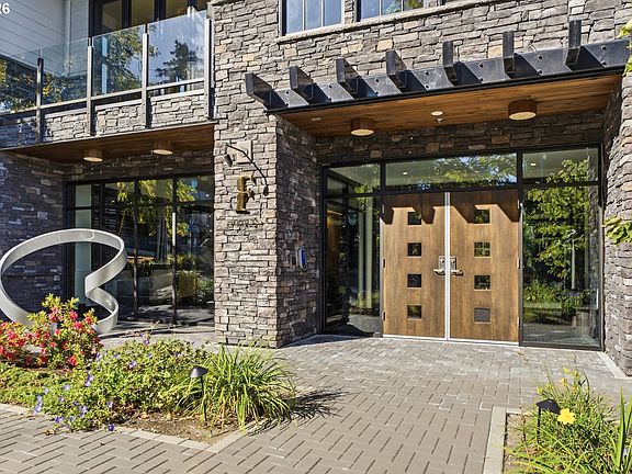 4th image of 21 D Ave #4