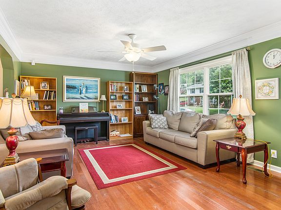 3rd image of 2224 Monticello Dr