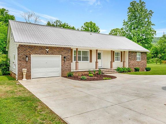 3rd image of 3015 W Lake Dr NW